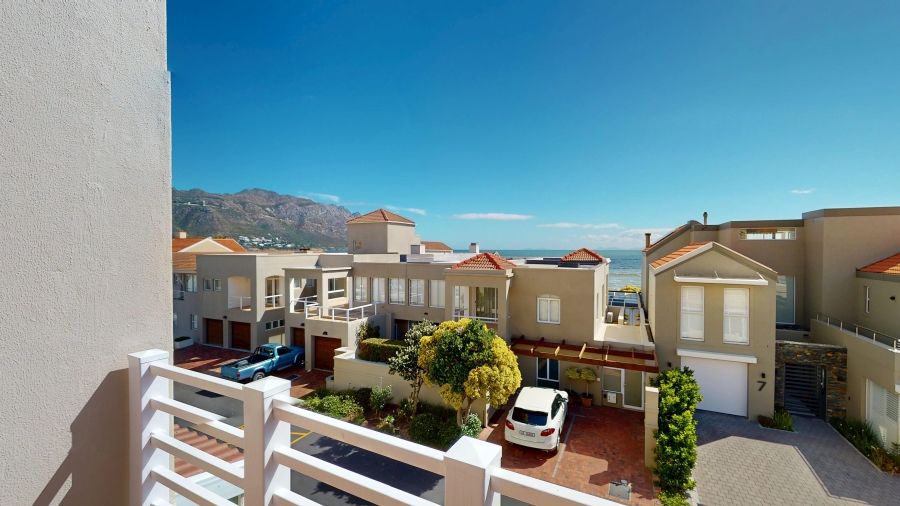 2 Bedroom Property for Sale in Harbour Island Western Cape